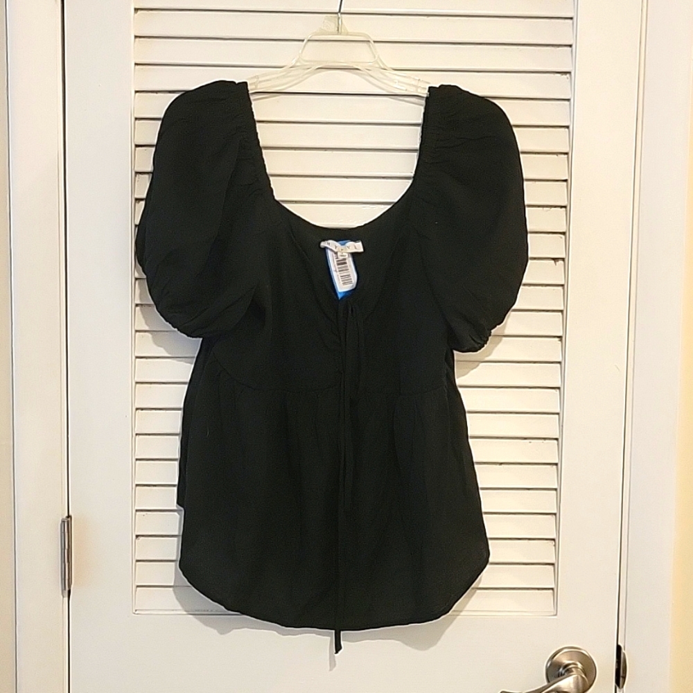 NWT Puff sleeve Vegas top sz Large